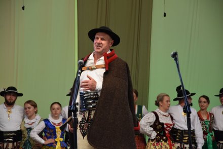 Piąty dzień Tygodnia Kultury Beskidzkiej w Wiśle - występy w wiślańskim amfiteatrze - Zespół Regle z Poronina